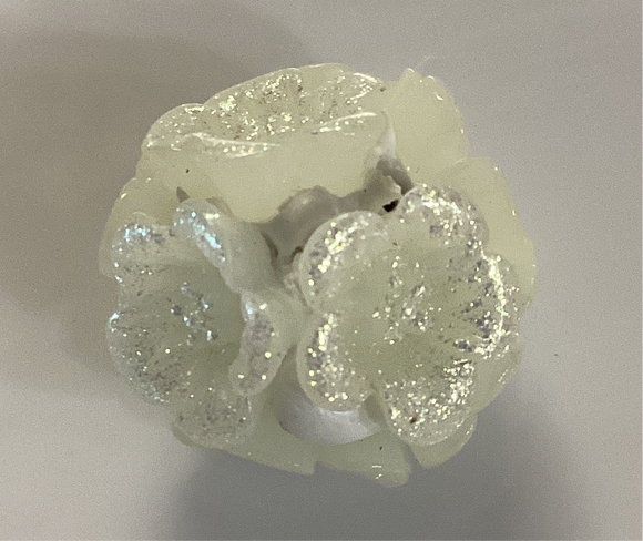 Fancyn20mm White/Cream Shimmer Flower Bead